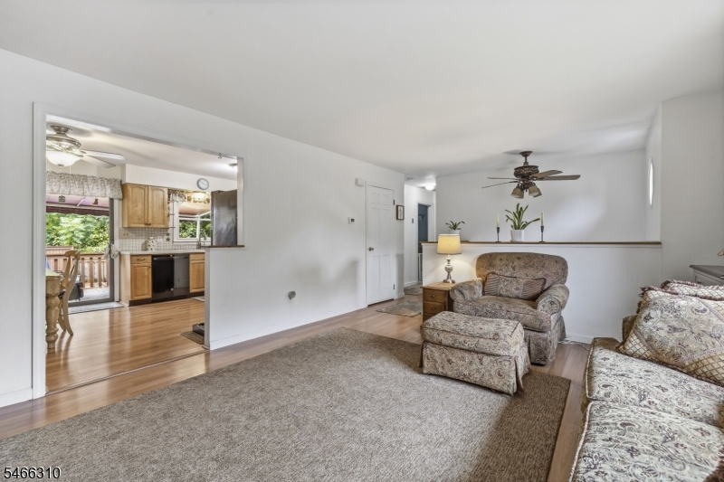 11 Vlietstra Dr Property Photo 5