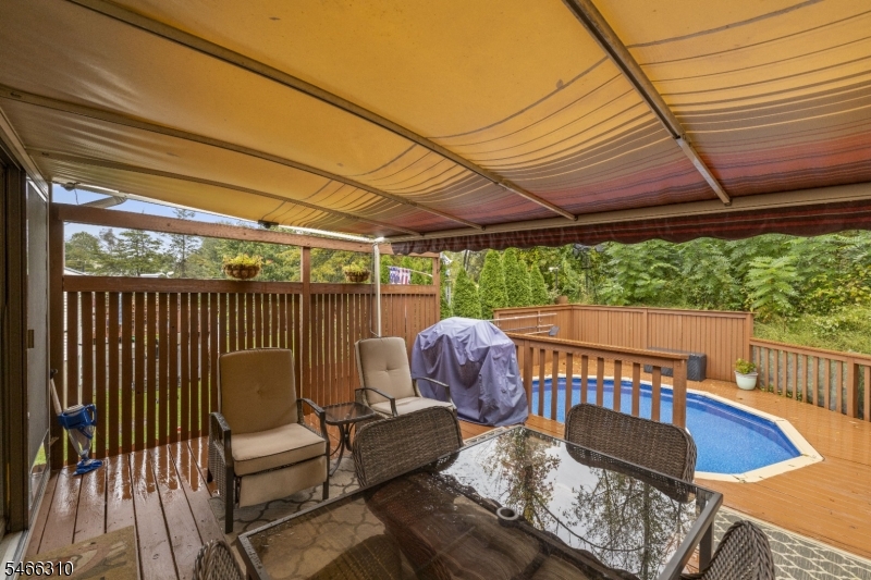 11 Vlietstra Dr Property Photo 8