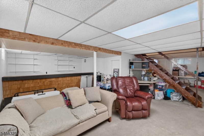 162 Wootton St Property Photo 12