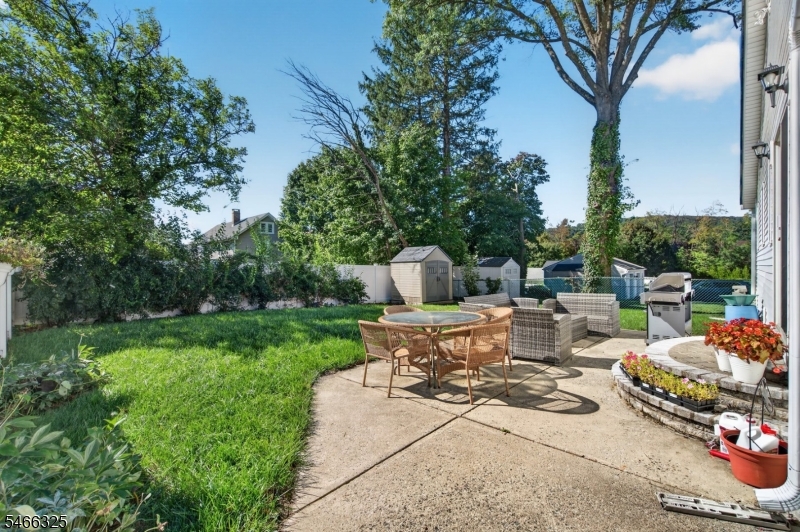 162 Wootton St Property Photo 24