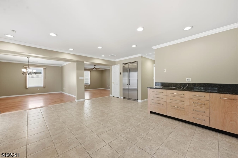1109 Overlook Ter Property Photo 9