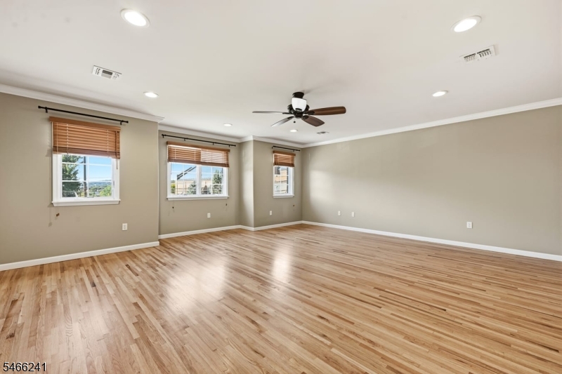 1109 Overlook Ter Property Photo 11