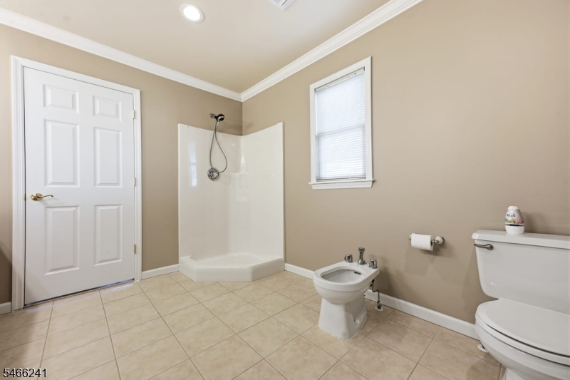 1109 Overlook Ter Property Photo 18