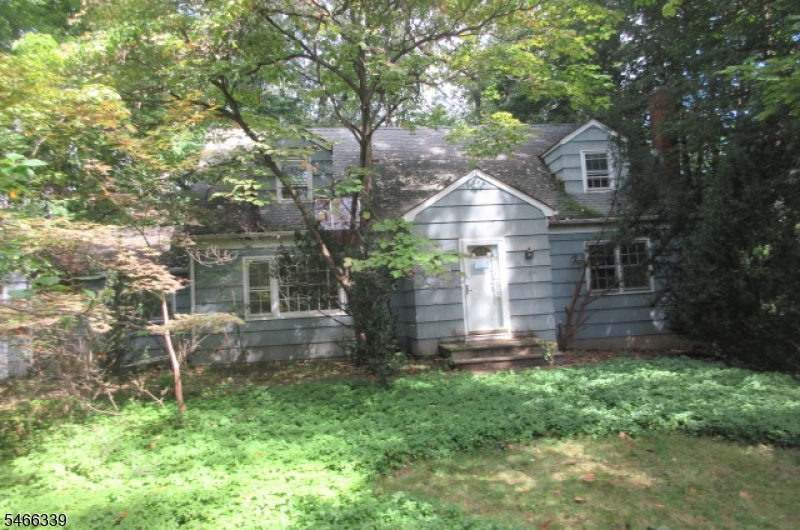 109 Pine St Property Photo 1