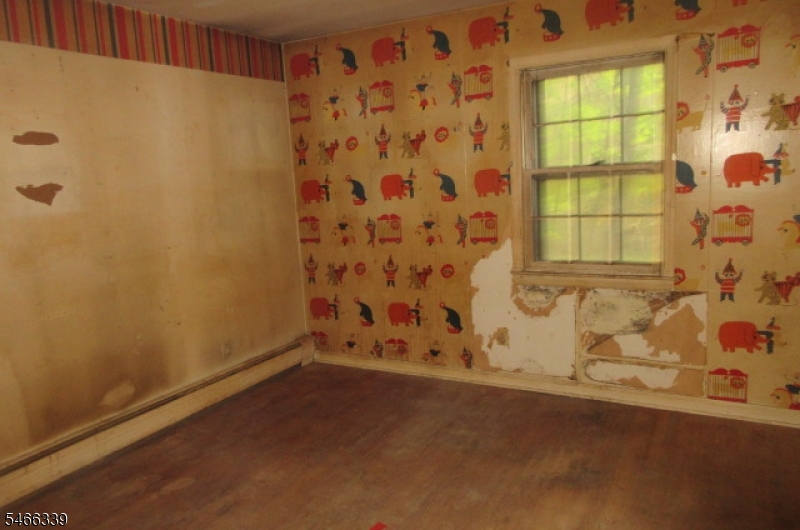109 Pine St Property Photo 10