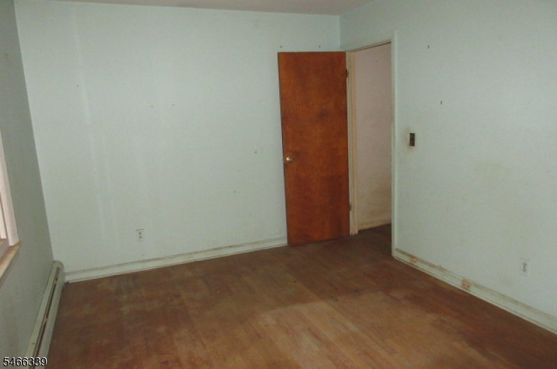 109 Pine St Property Photo 13