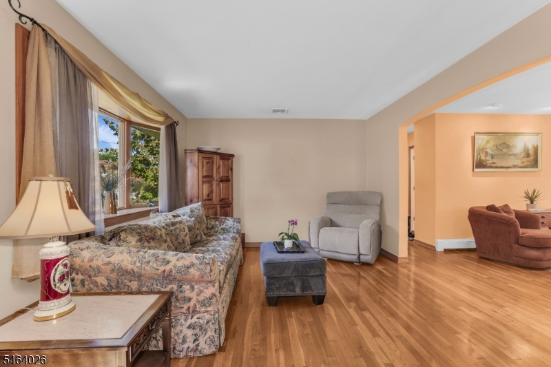 114 Lopez Rd Property Photo 3