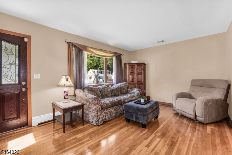 114 Lopez Rd Property Photo 4
