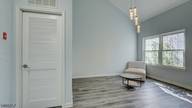 10 Starlight Ct Property Photo 3