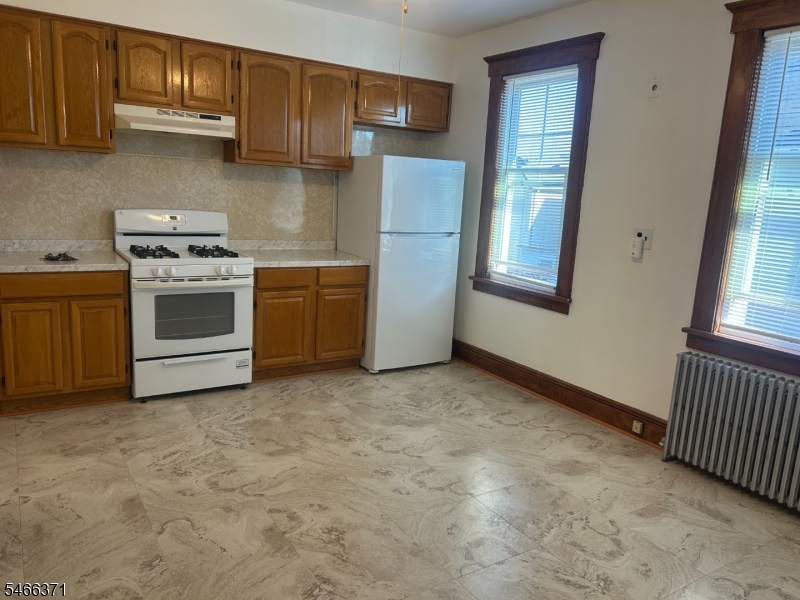 134 Ray St Property Photo 1