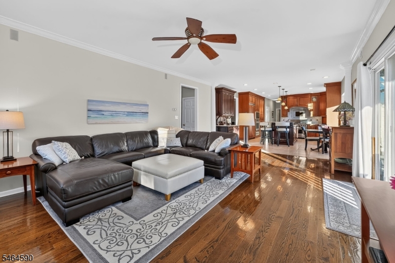 8 Chaucer Dr Property Photo 13