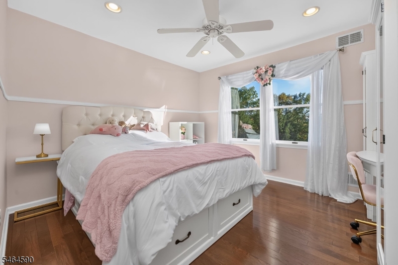 8 Chaucer Dr Property Photo 26