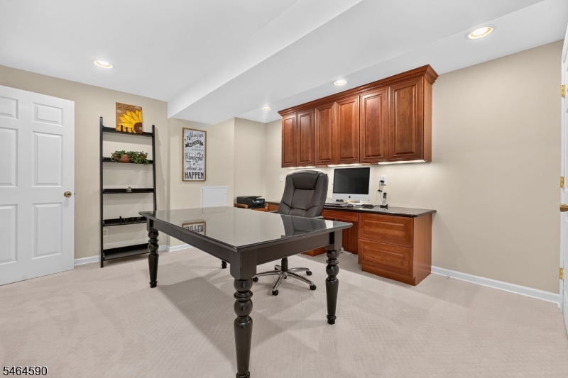 8 Chaucer Dr Property Photo 31