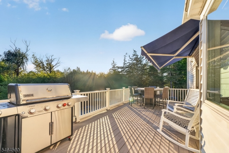 8 Chaucer Dr Property Photo 40