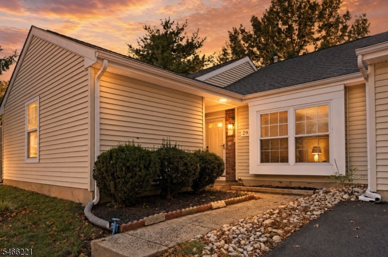 29 Avebury Pl Property Photo 1