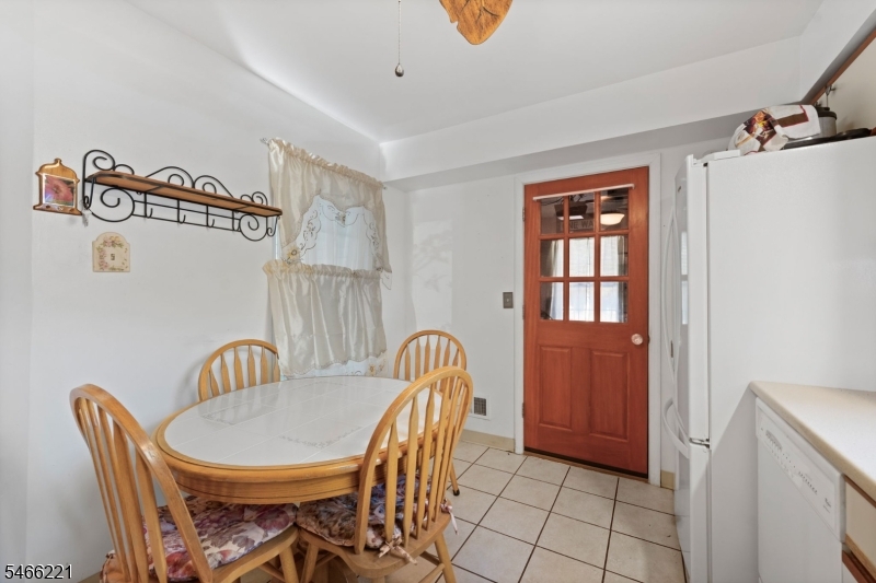 29 Avebury Pl Property Photo 15