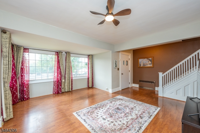 255 Pleasant Valley Way Property Photo 5