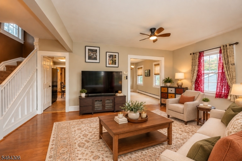 255 Pleasant Valley Way Property Photo 6