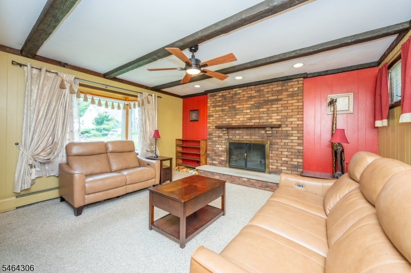 255 Pleasant Valley Way Property Photo 11