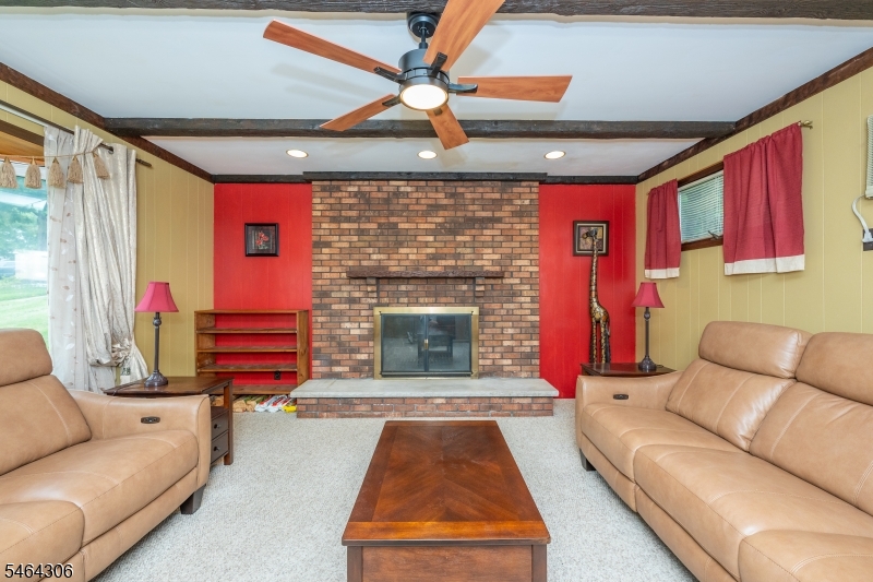 255 Pleasant Valley Way Property Photo 14