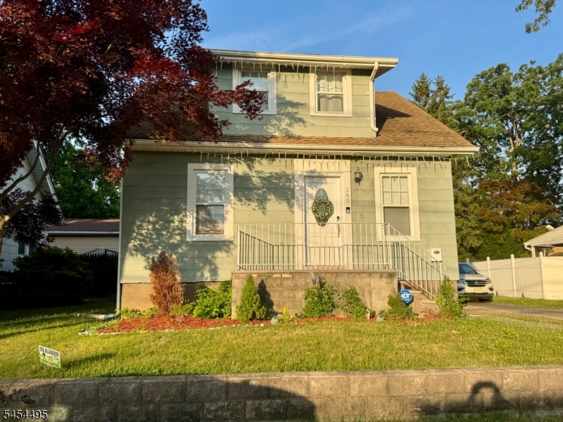 165 5th Ave Property Photo 1