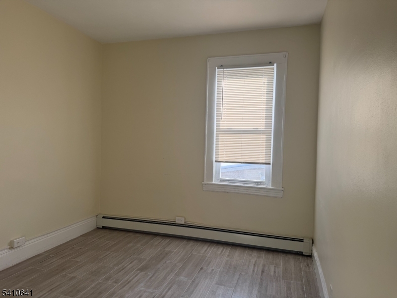 557 Gregory Ave 2 Property Photo 6