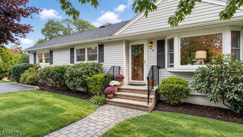 65 Parks Rd Property Photo 1