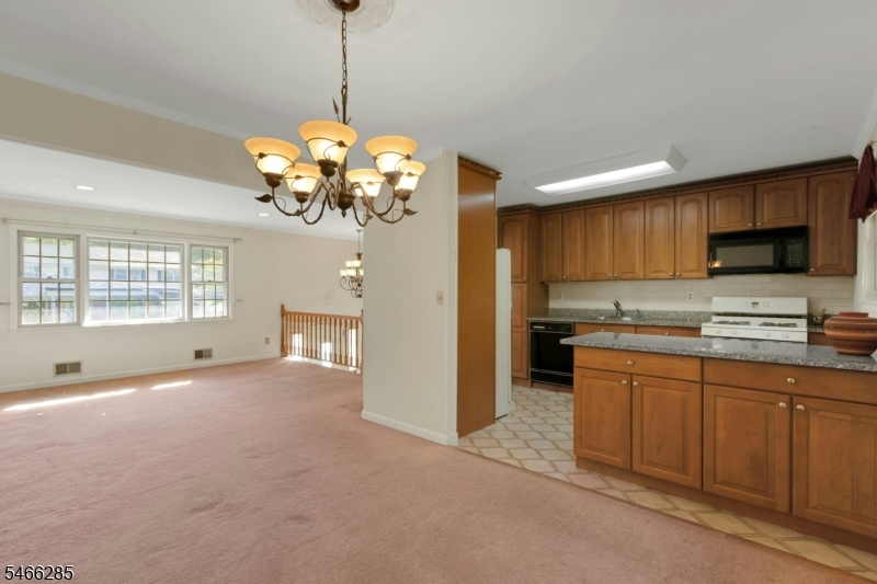 5 Downstream Dr Property Photo 18