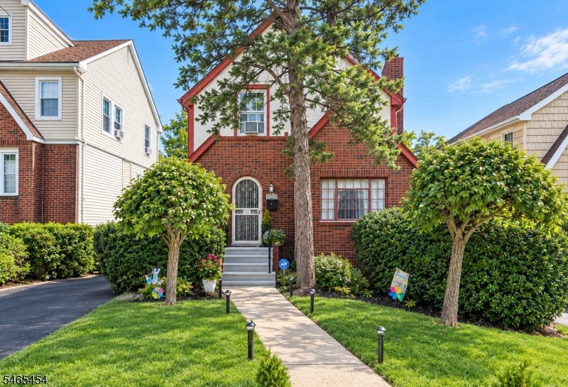 1473 Highland Ave Property Photo 1