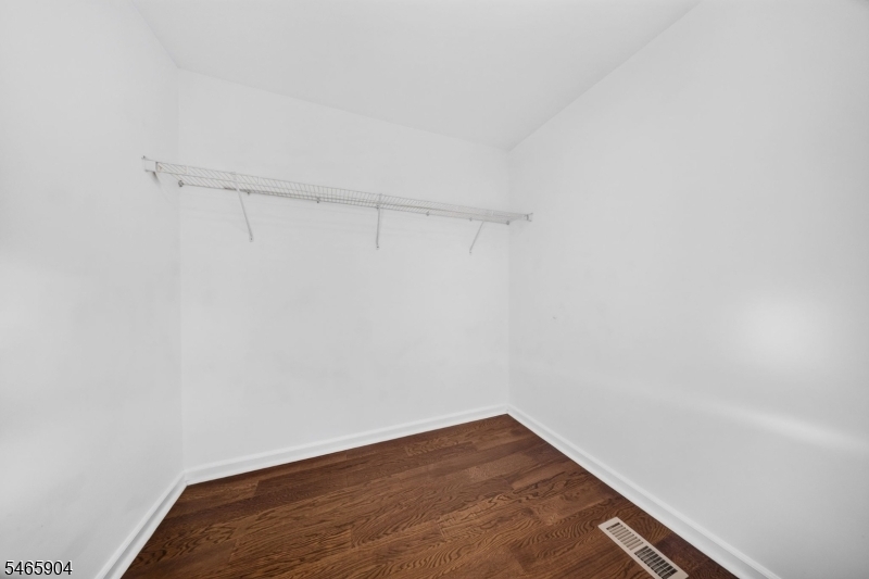 29 Windsor Dr Property Photo 25