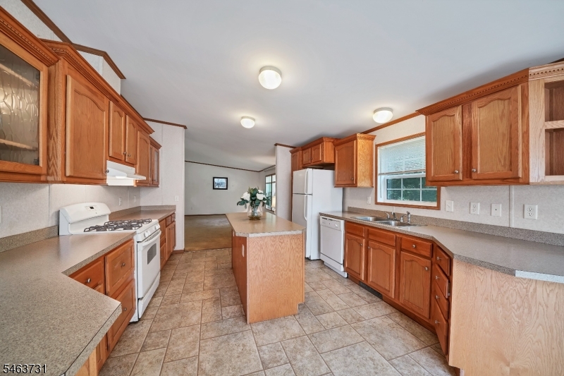 37 Sherwood Park Property Photo 8