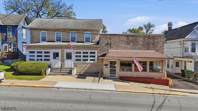 32 Broad St Property Photo 1