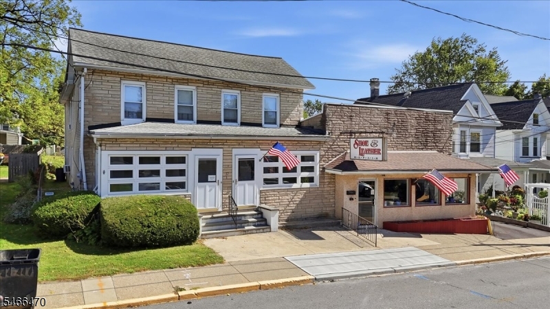 32 Broad St Property Photo 2