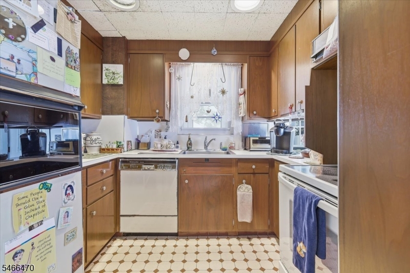 32 Broad St Property Photo 13