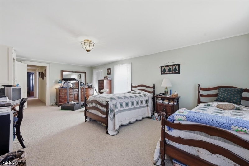 32 Broad St Property Photo 19