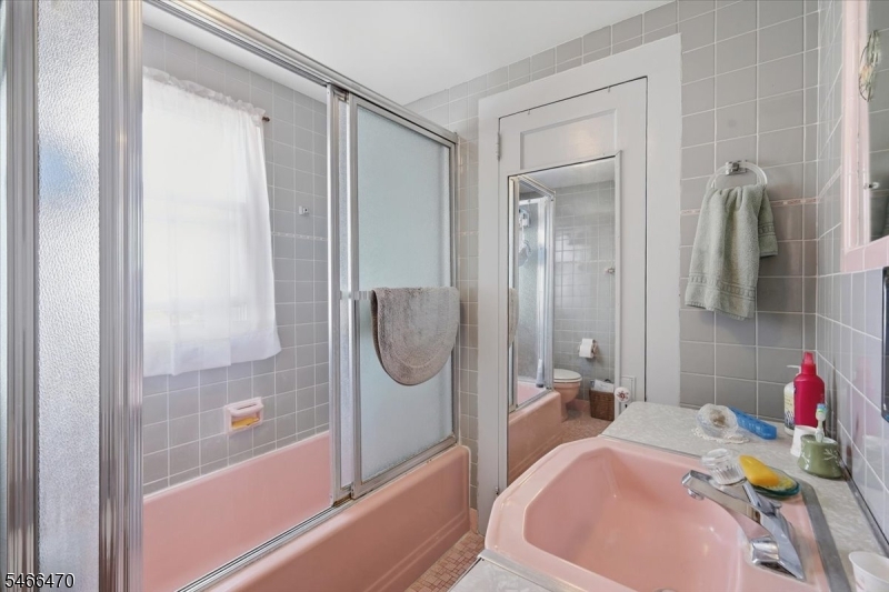 32 Broad St Property Photo 23