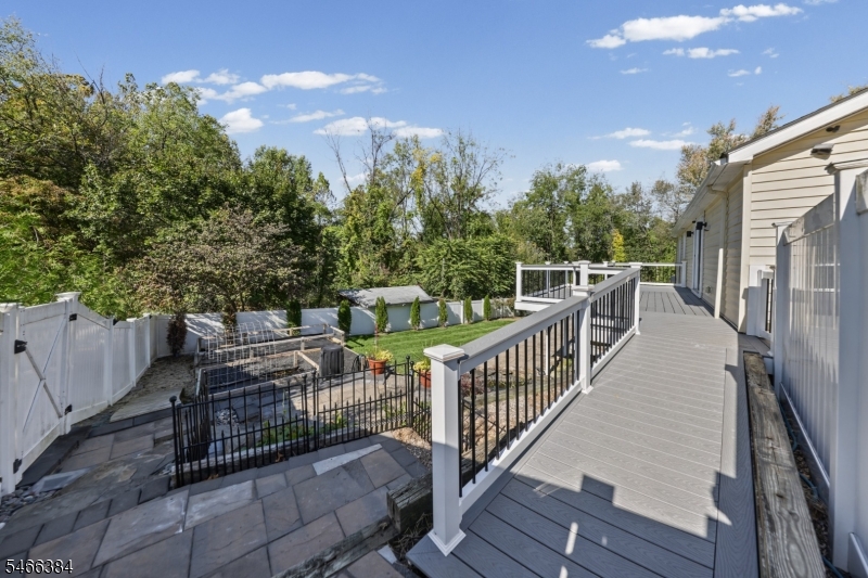 461 Rutherford Ave Property Photo 30