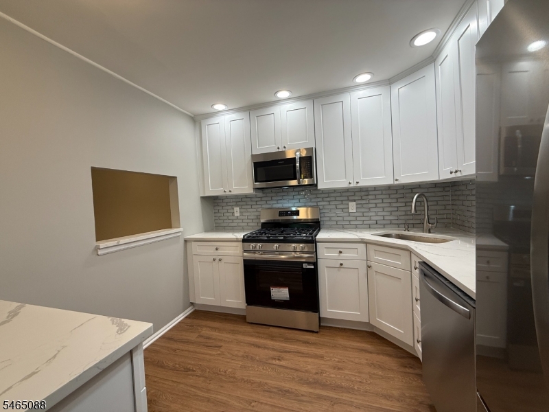 329 Penns Way Property Photo 6
