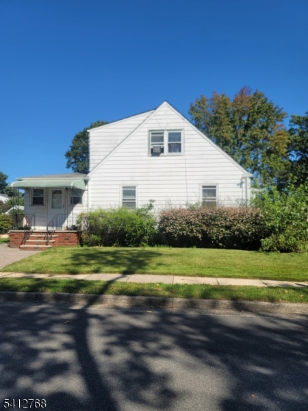 350 Elmwood Ter Property Photo 4