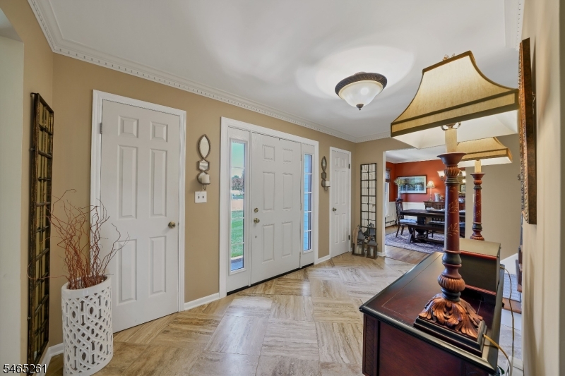 8 Elm Ct Property Photo 6