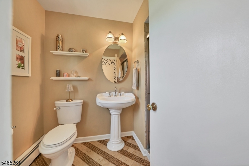 8 Elm Ct Property Photo 19
