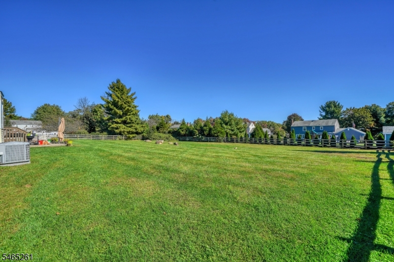8 Elm Ct Property Photo 26