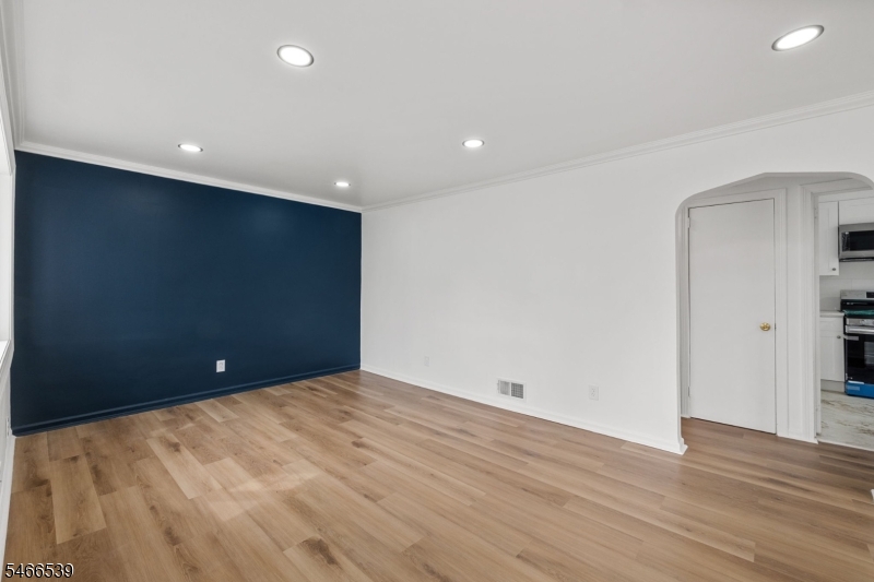 74 Sherwood St Property Photo 6