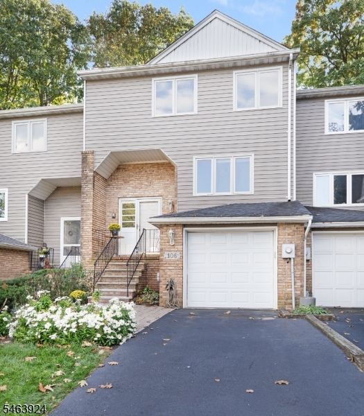 106 Stockton Ct Property Photo 1