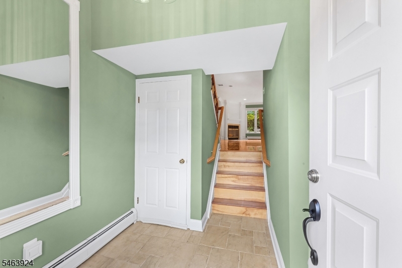 106 Stockton Ct Property Photo 3