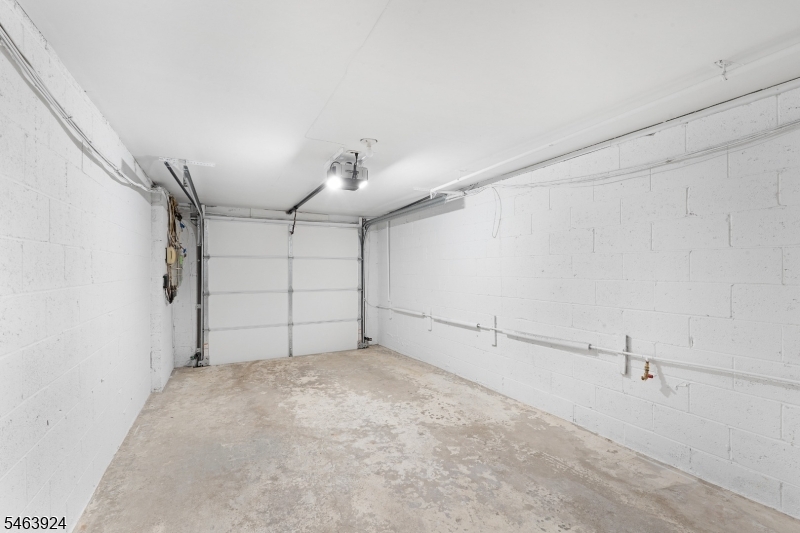 106 Stockton Ct Property Photo 27