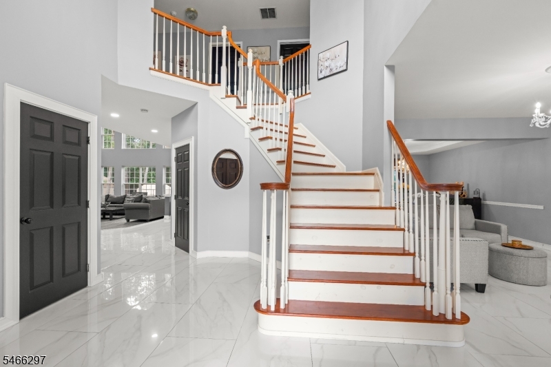10 Altori Ct Property Photo 2