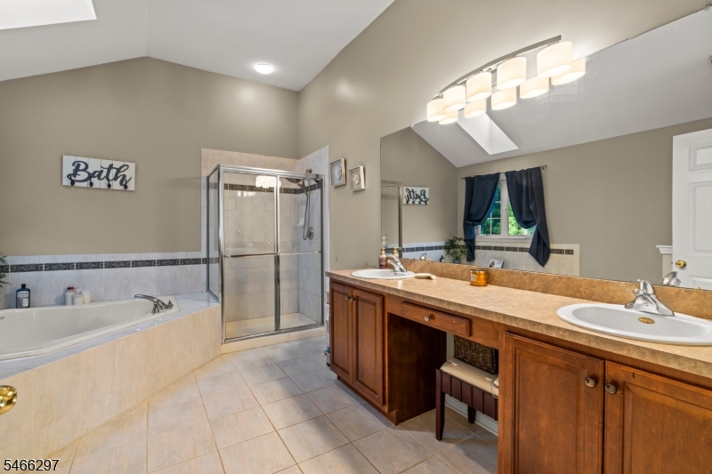 10 Altori Ct Property Photo 18