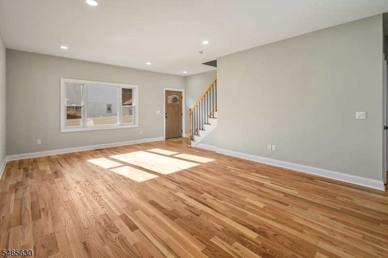 29 Bogert St Property Photo 12