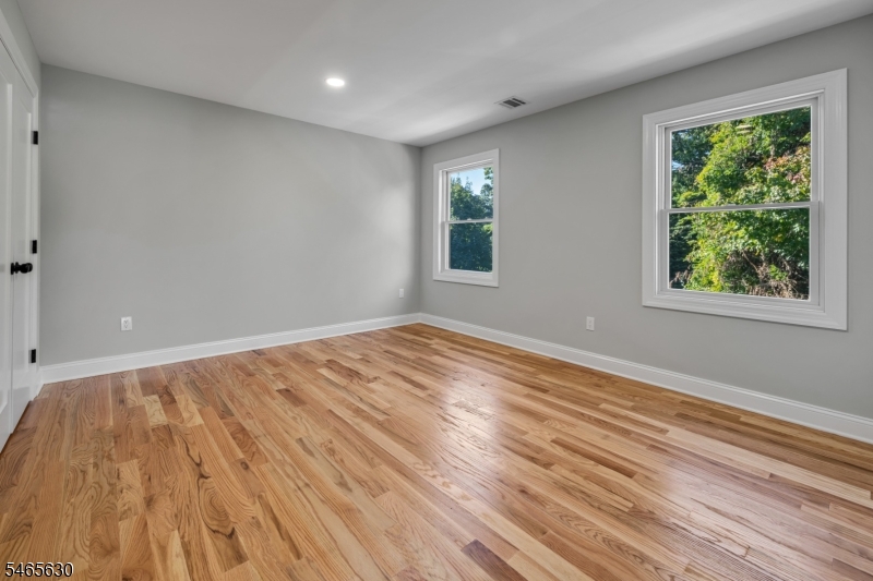 29 Bogert St Property Photo 25